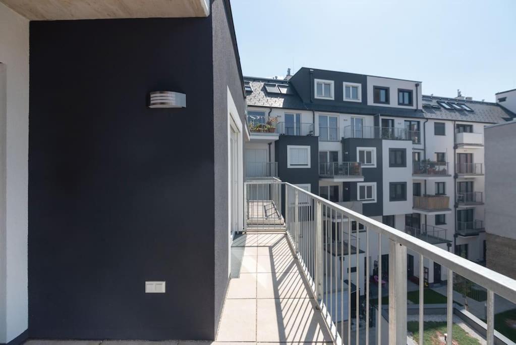 Апартаменти Neu Und Hell In Zentraler Ruhelage Mit Parkplatz Відень Екстер'єр фото